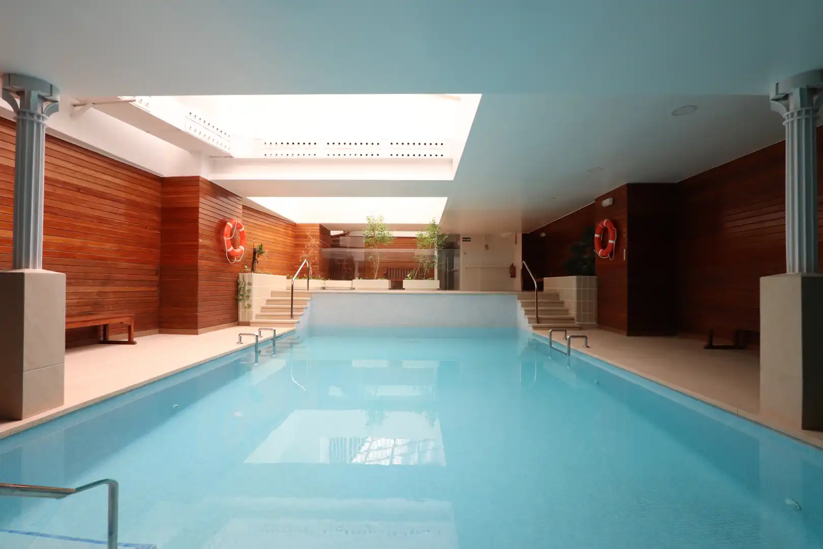 Swimming pool of Flat for sale in Madrid  with Air Conditioner, Heating and Private garden