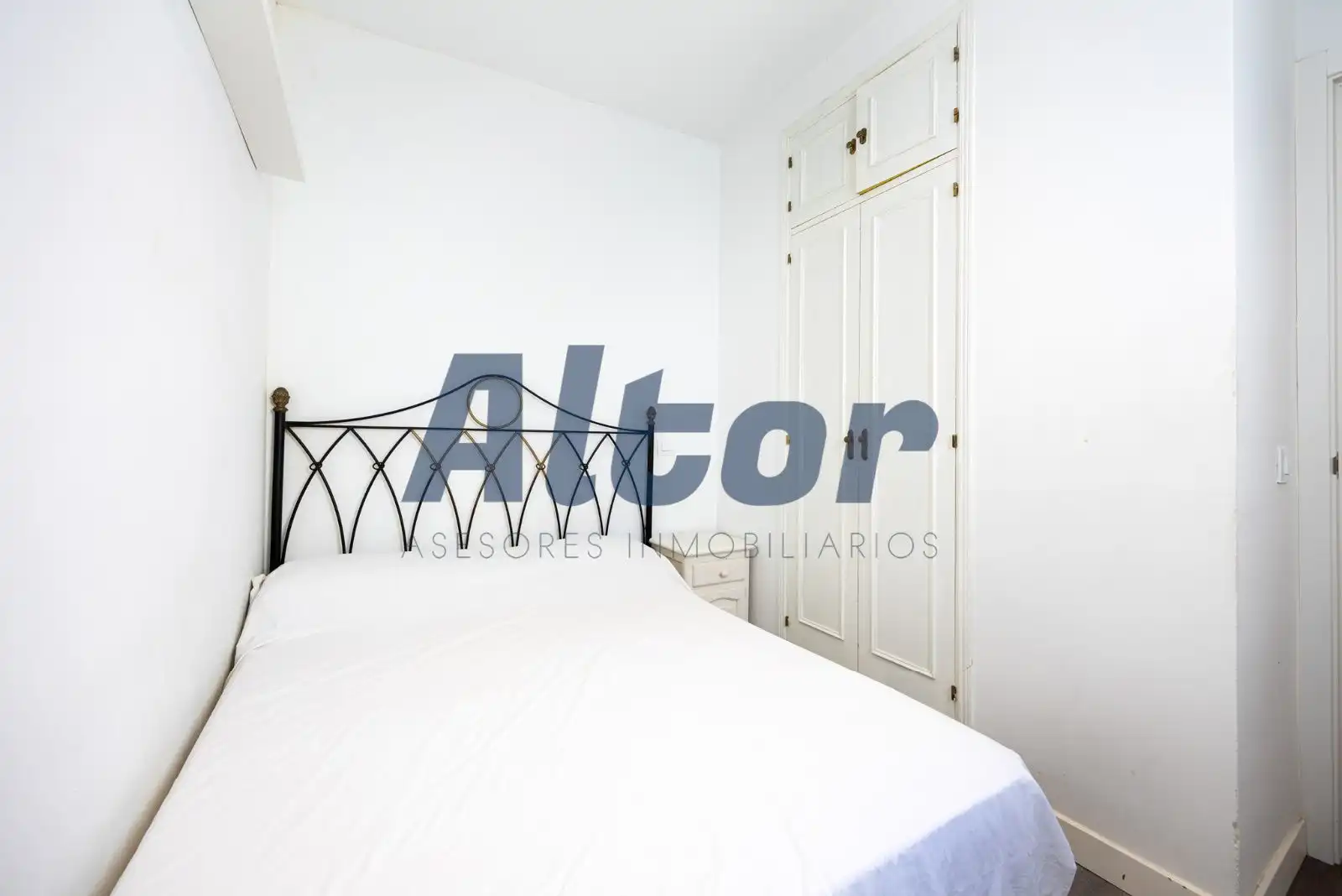 Habitación de Piso en venta en Madrid con Aire acondicionado y Calefacción