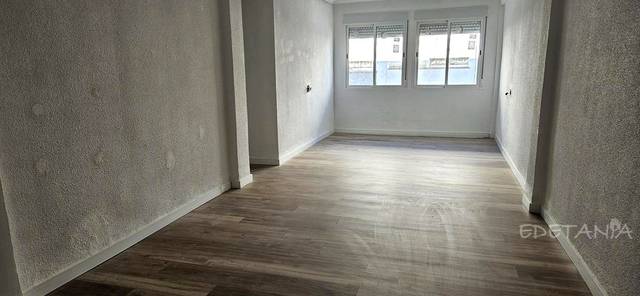 Piso en Alquiler en Plaça del Santissim Crist de la Jonquera en Chilches / Xilxes