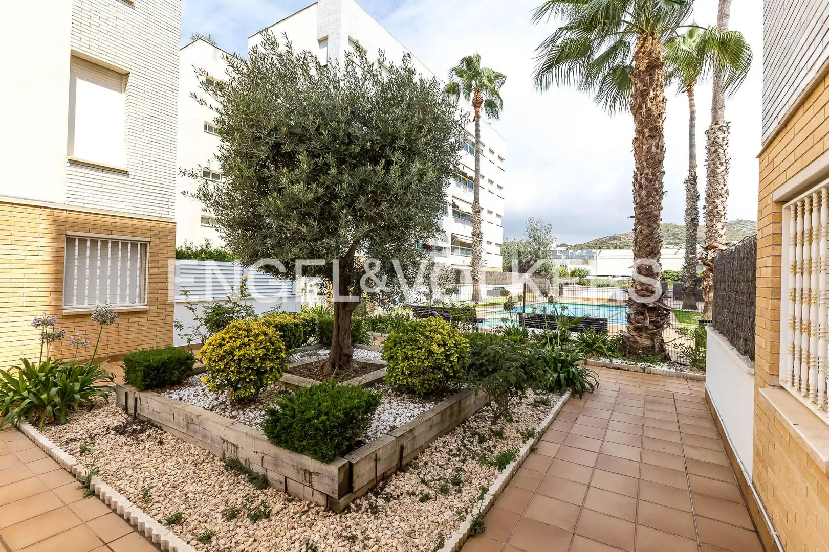Vista exterior de Pis en venda en Calafell amb Calefacció, Terrassa i Piscina