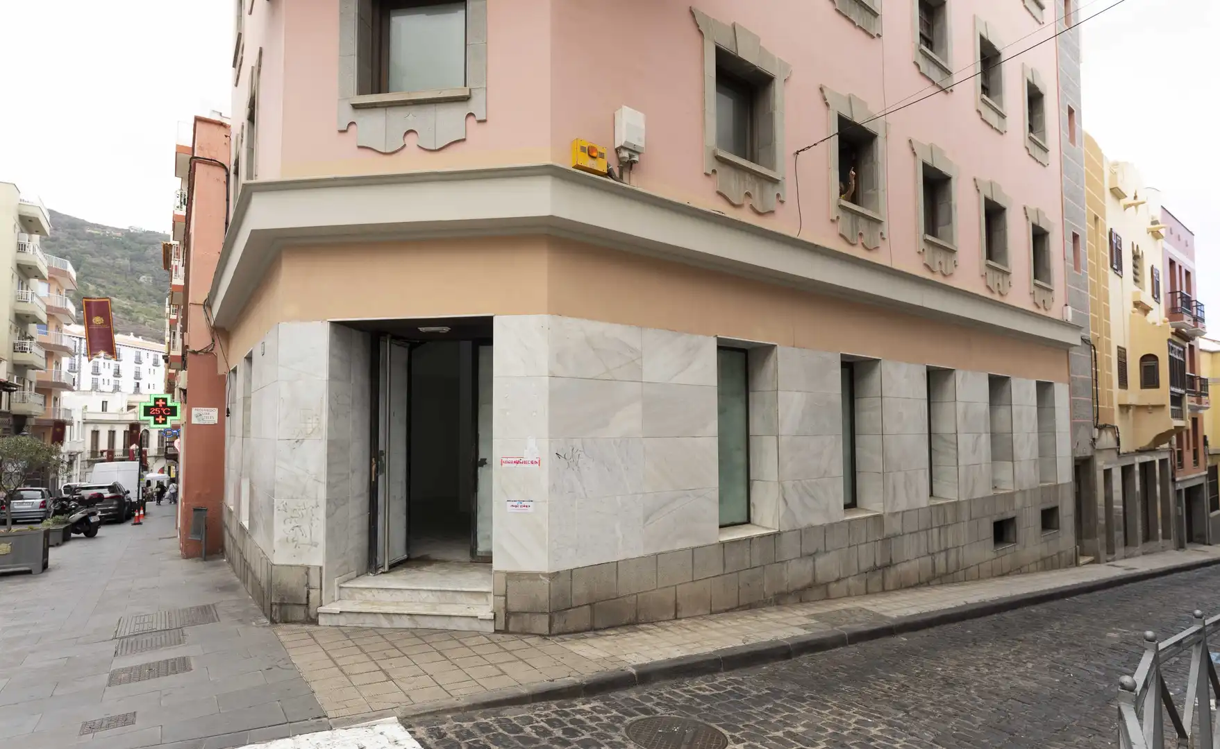 Local commercial à vendre à Calle San Agustín 39
