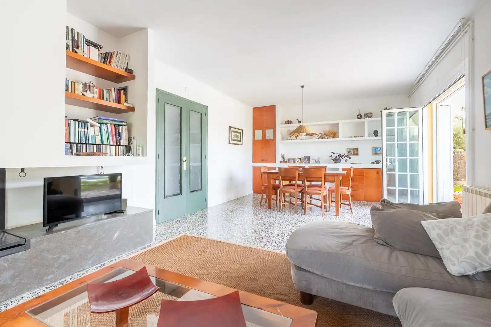 Living room of Houses for sale in Cunit  with Heating, Private garden and Swimming Pool