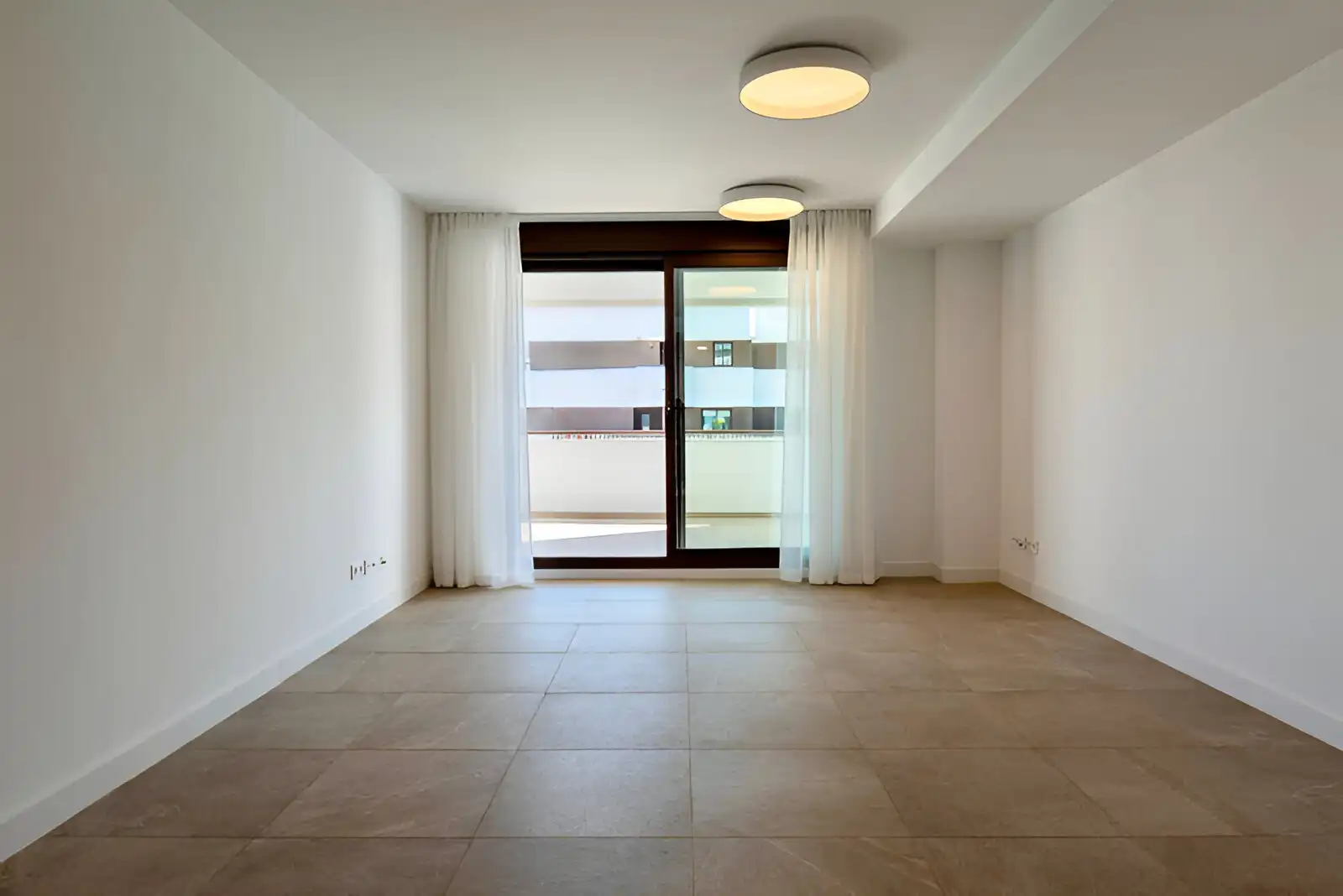 Apartamento con piscina en venta en Estepona Pueblo, imagen 13