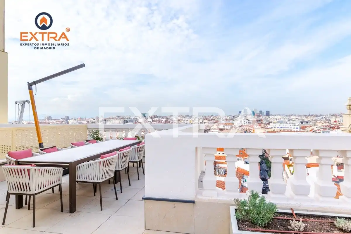 Appartamento con terrazza in affitto a Calle Gran Vía, imagen 32