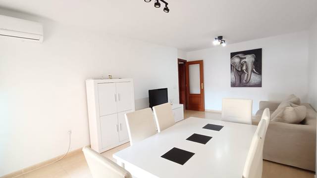 Piso en Venta en Avenida de Espana, 9 en San Luis de Sabinillas