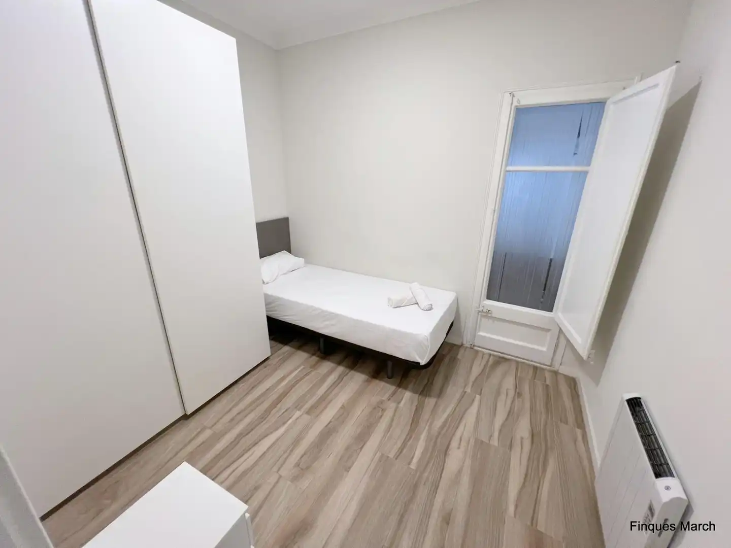 Habitación de Piso en venta en Barcelona con Aire acondicionado y Amueblado