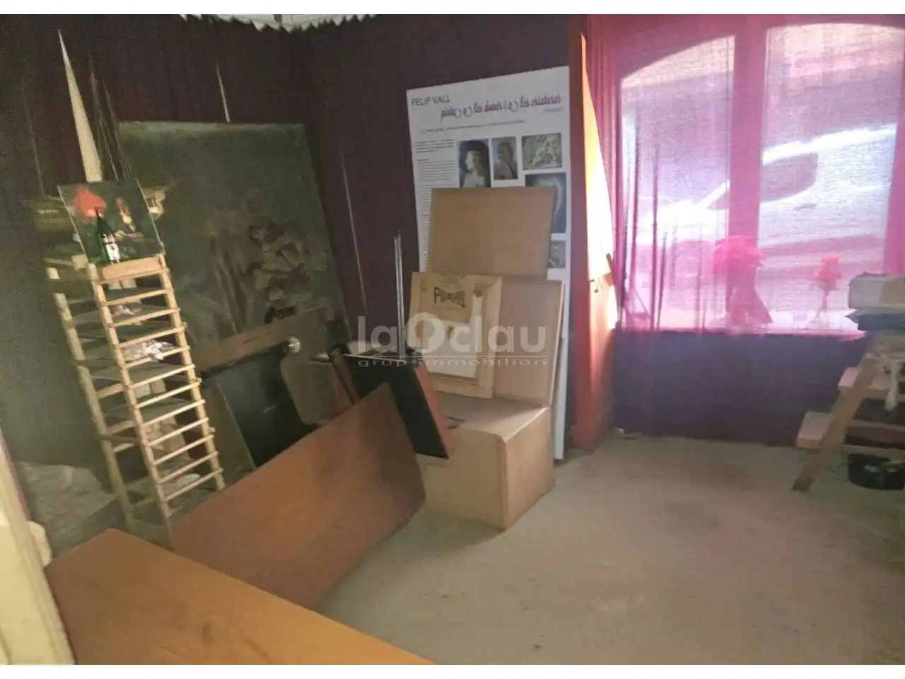 Einfamilien-Reihenhaus zum Verkauf in Tona mit Privatgarten und Terrasse