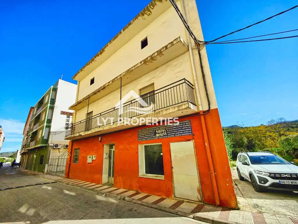 Edificio en venta en Gata de Gorgos