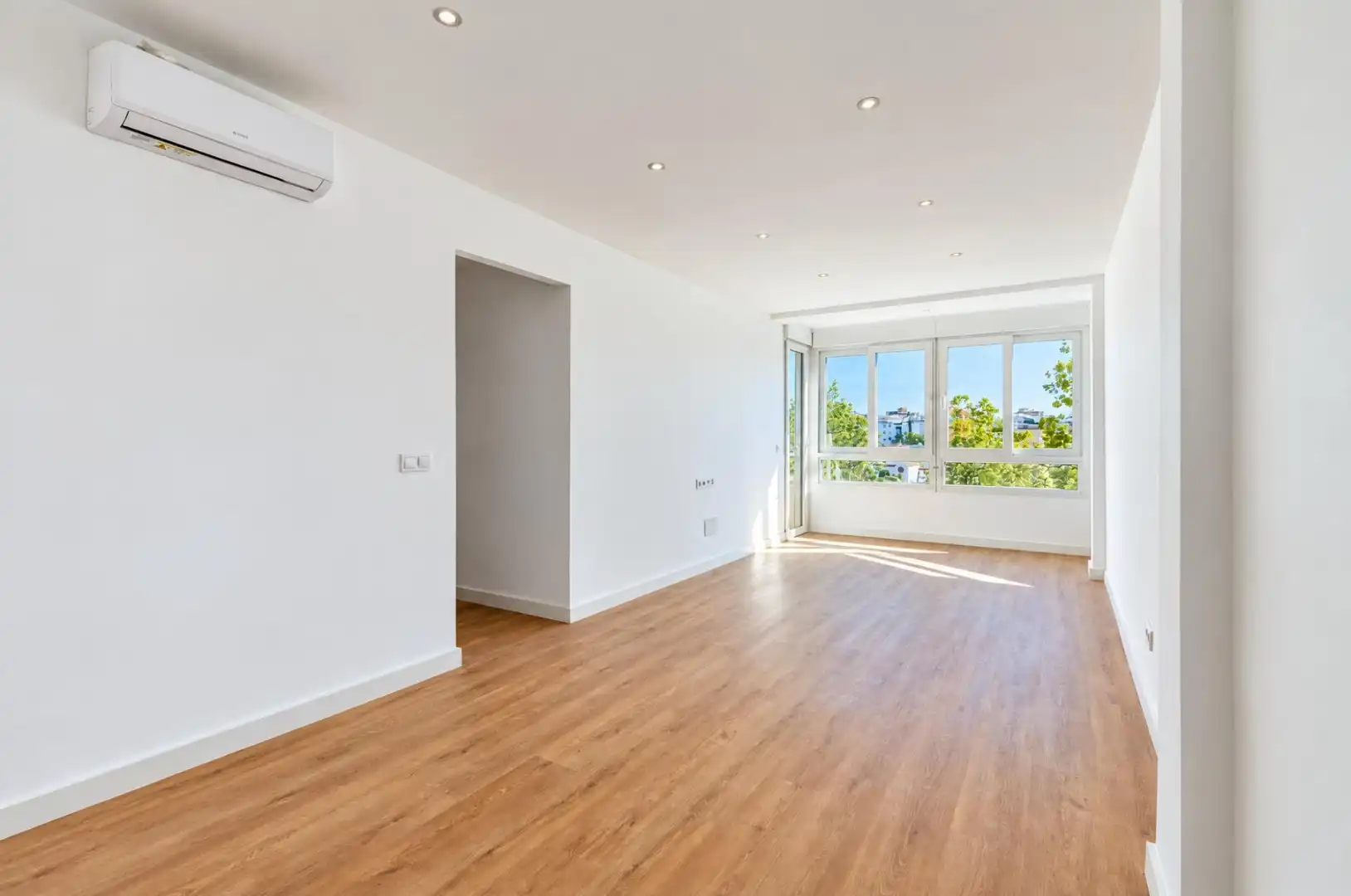 Flat with lift for sale in Carretera CARRETERA DE CARMONA, imagen 3
