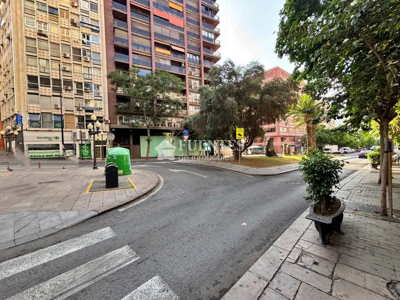 Vista exterior de Piso en venta en Alicante / Alacant con Terraza y Amueblado
