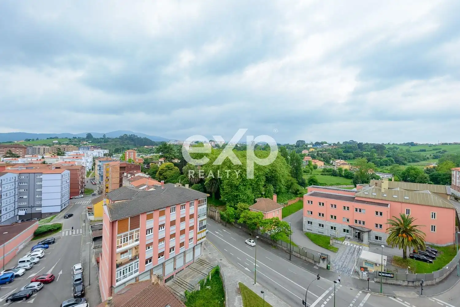 Exterior view of Flat for sale in Avilés  with Heating, Terrace and Furnished