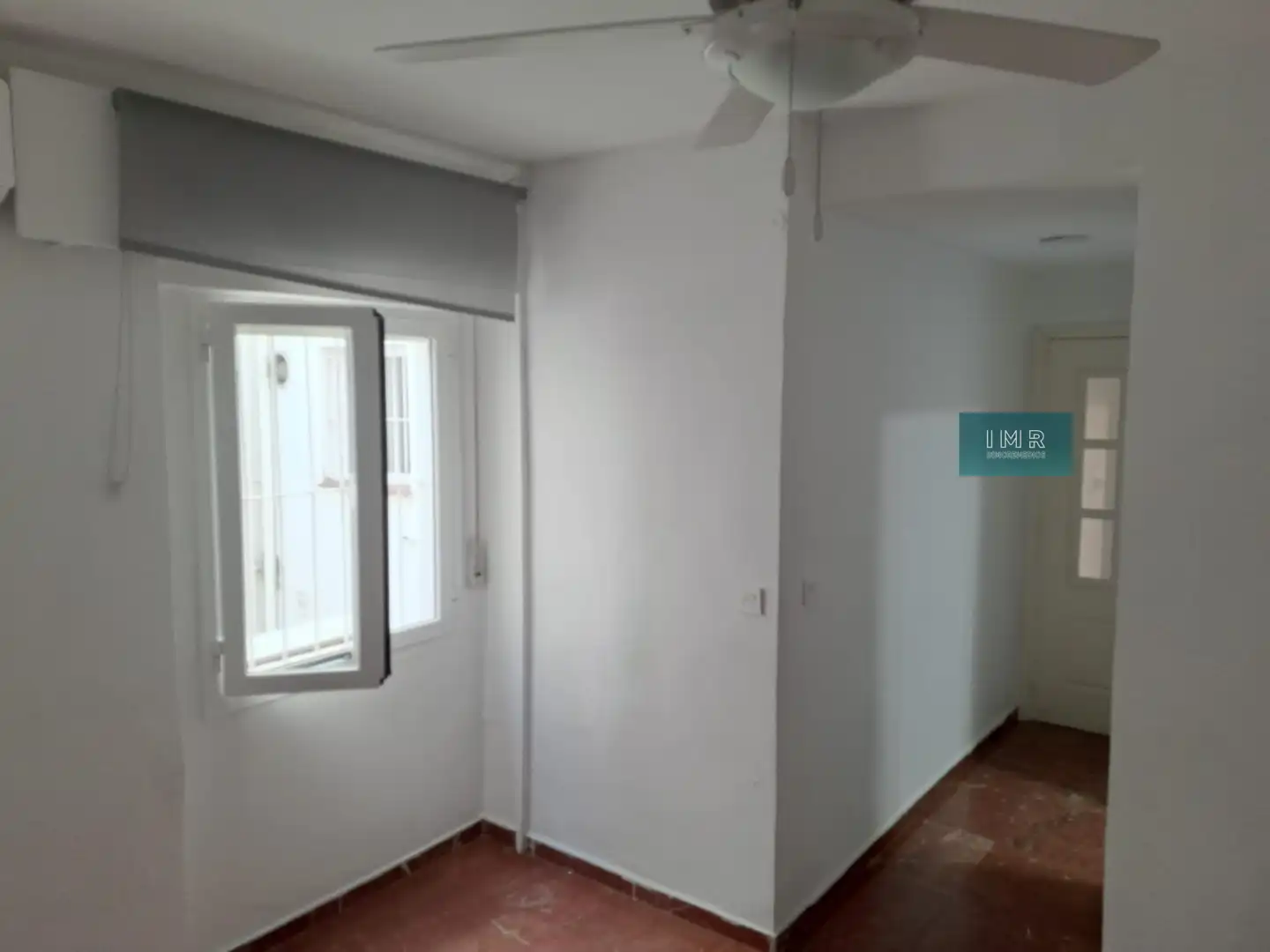 Flat for rent in Sevilla  with Air Conditioner and Storage room