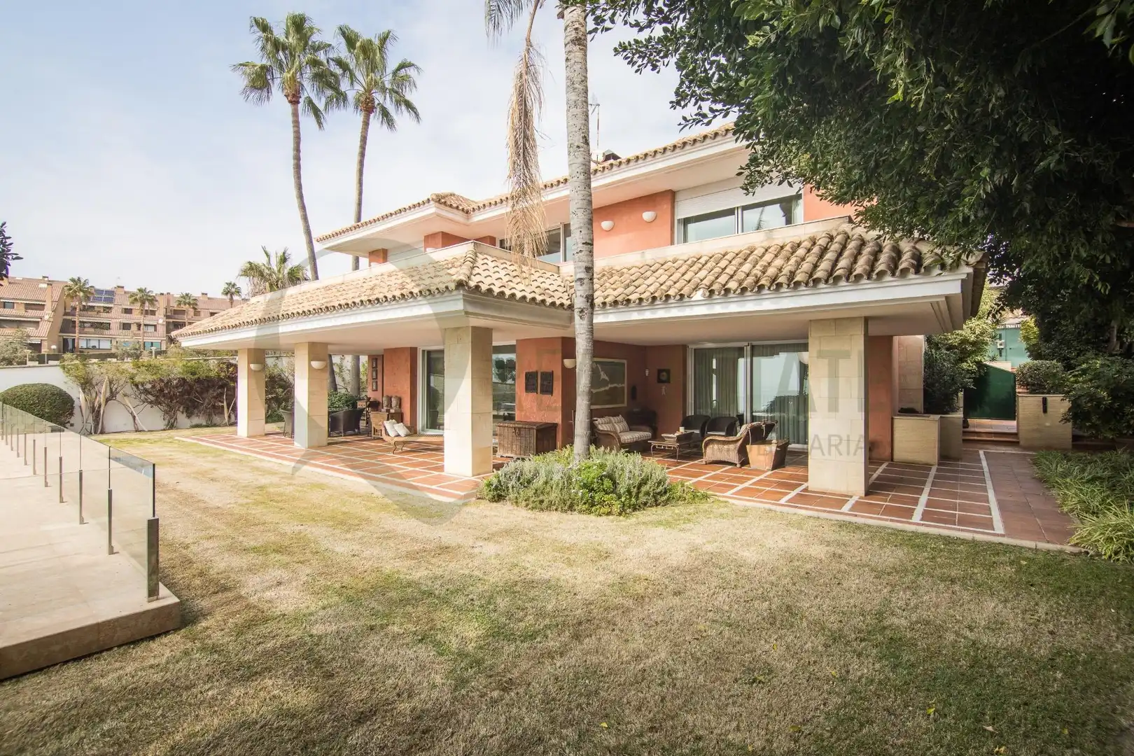 Vista exterior de Casa o xalet en venda en Alicante / Alacant amb Calefacció, Jardí privat i Terrassa
