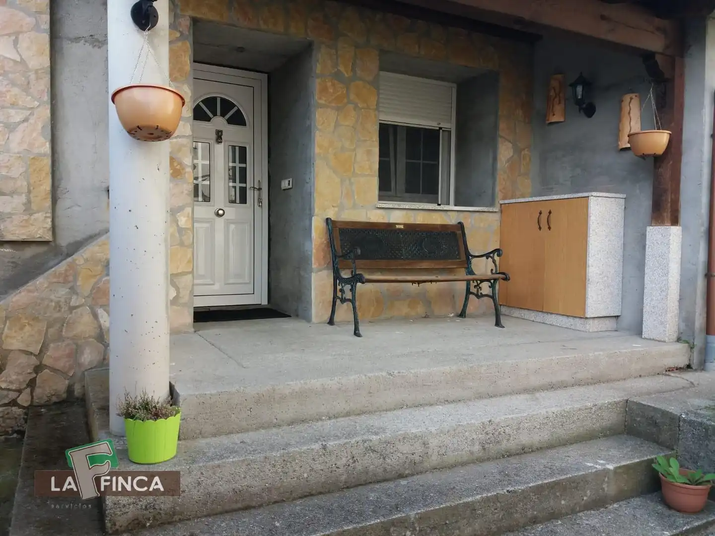 Houses for sale in Cangas del Narcea  with Terrace and Furnished