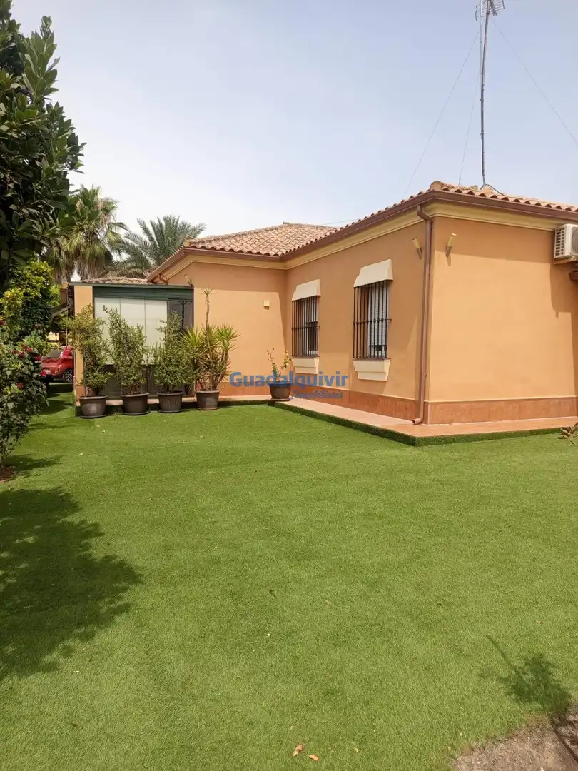 Villa con piscina in vendita a Entrenúcleos, imagen 64