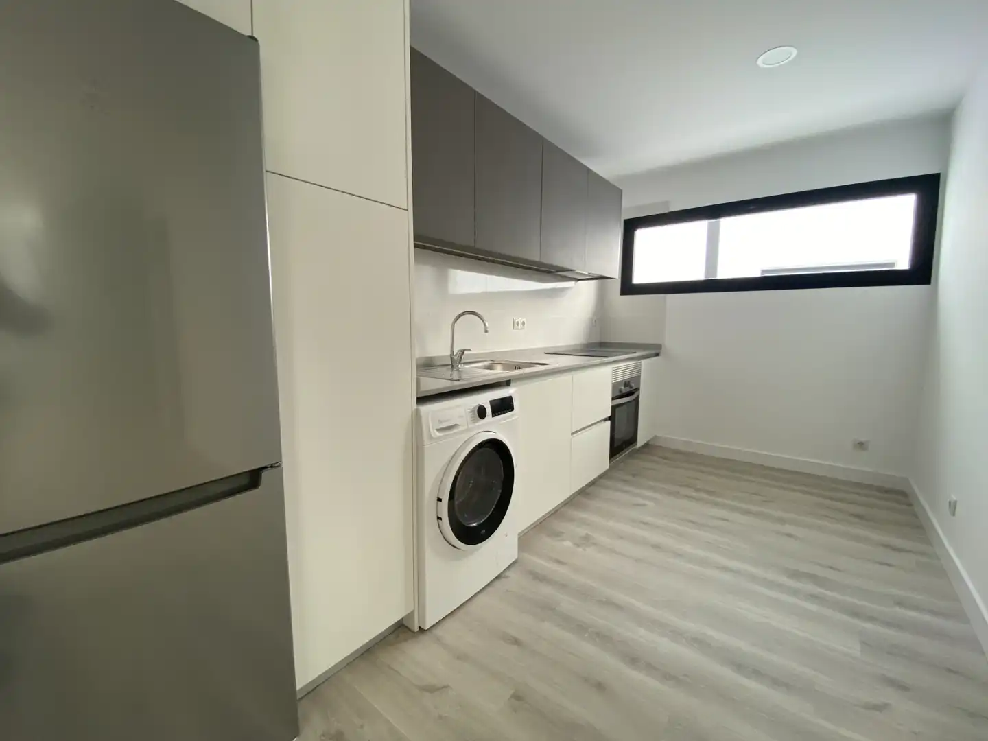 Kitchen of Flat for rent in Las Palmas de Gran Canaria  with Oven, Washing machine and Alarm
