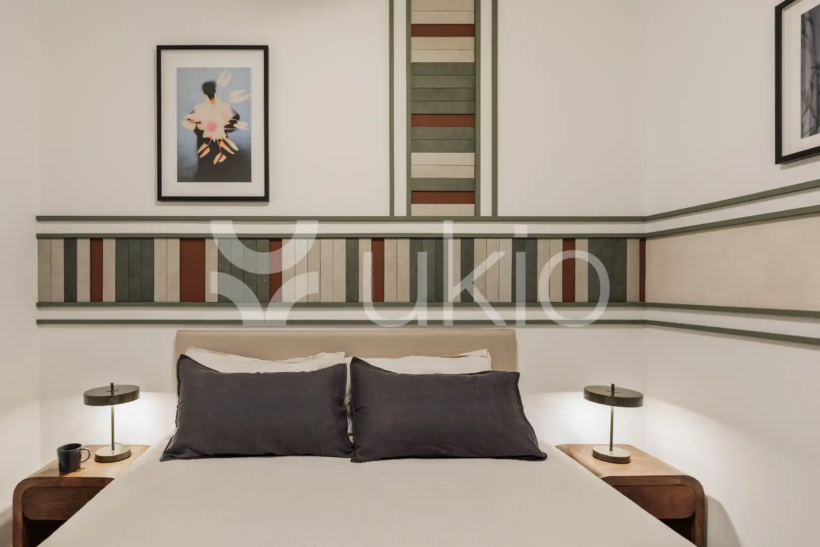Dormitori de Apartament de lloguer en Barcelona amb Aire condicionat, Calefacció i Moblat