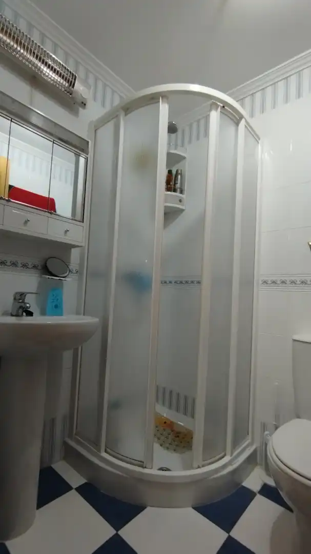 Bathroom of Flat for sale in Medina del Campo  with Heating, Parquet flooring and Storage room