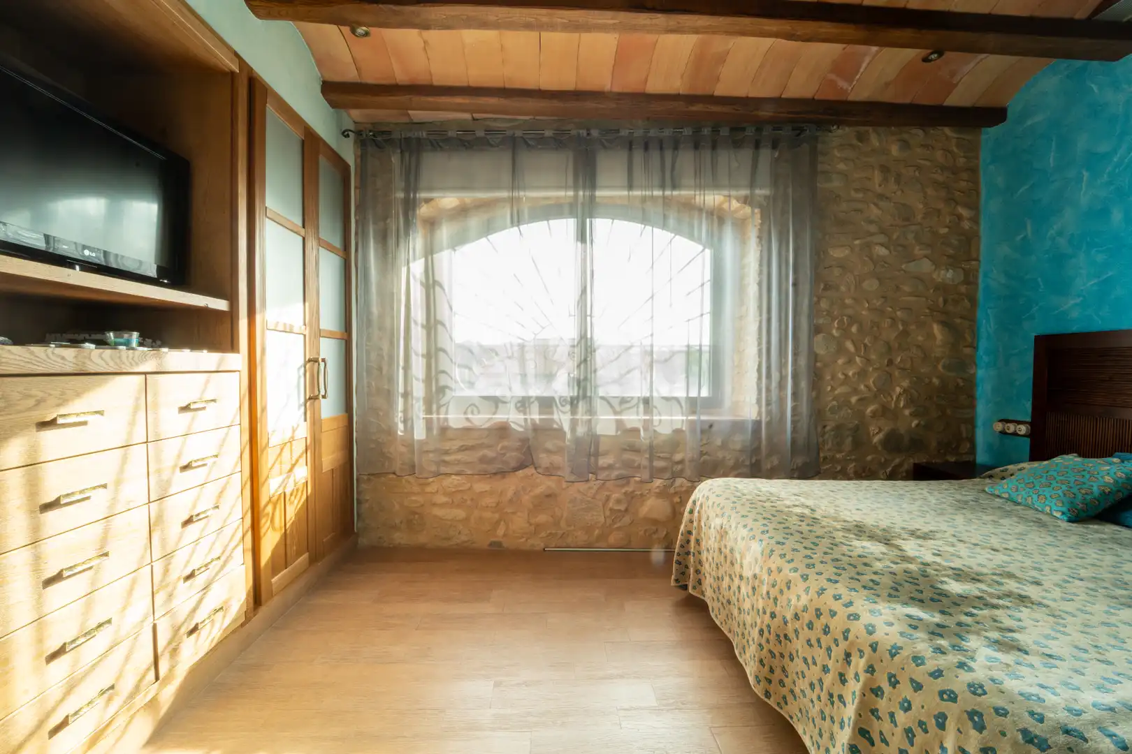 Habitación de Finca rústica en venta en Sant Joan de Mollet con Aire acondicionado, Calefacción y Jardín privado