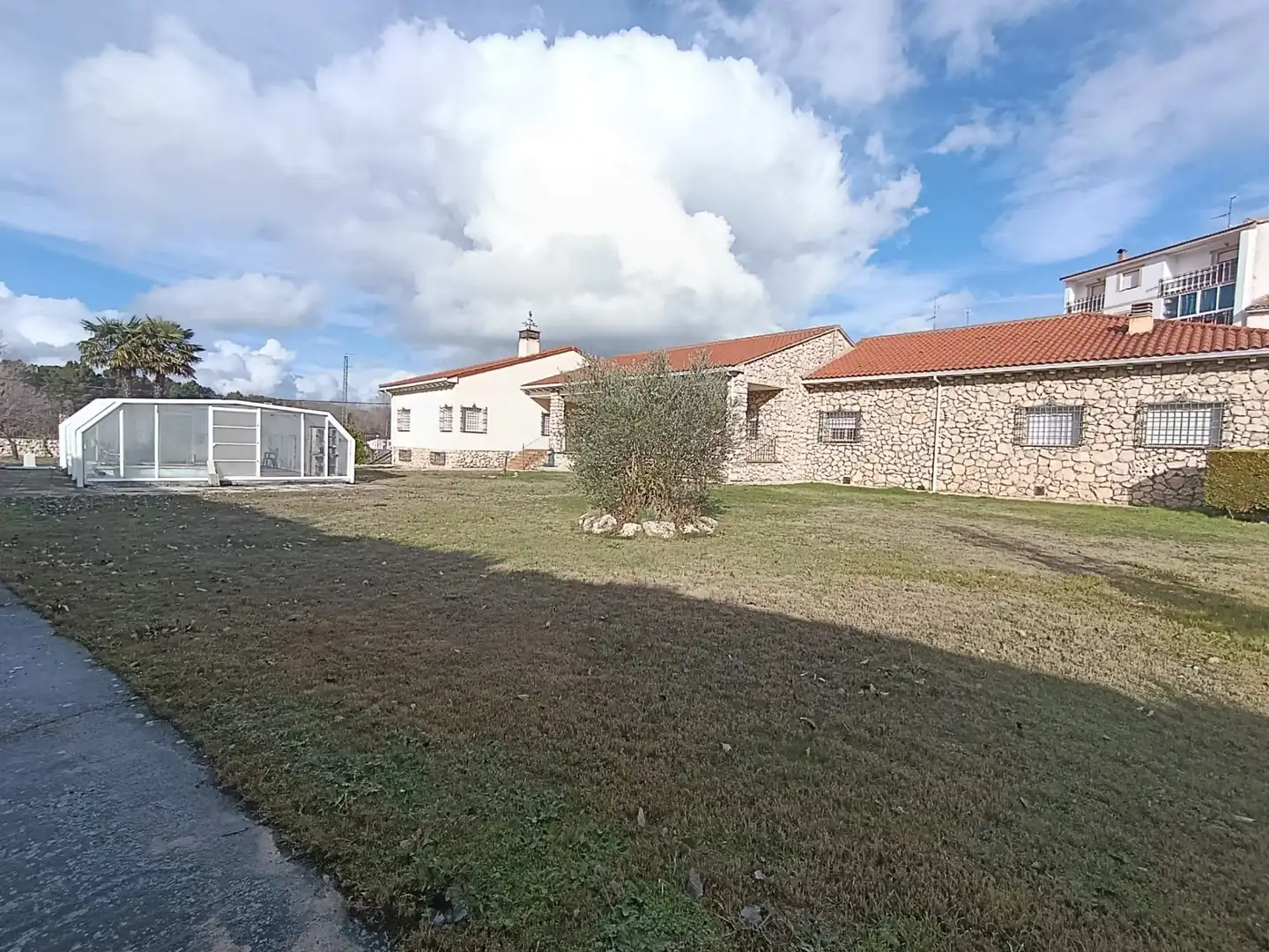 Exterior view of Houses for sale in Buendía  with Air Conditioner, Heating and Private garden