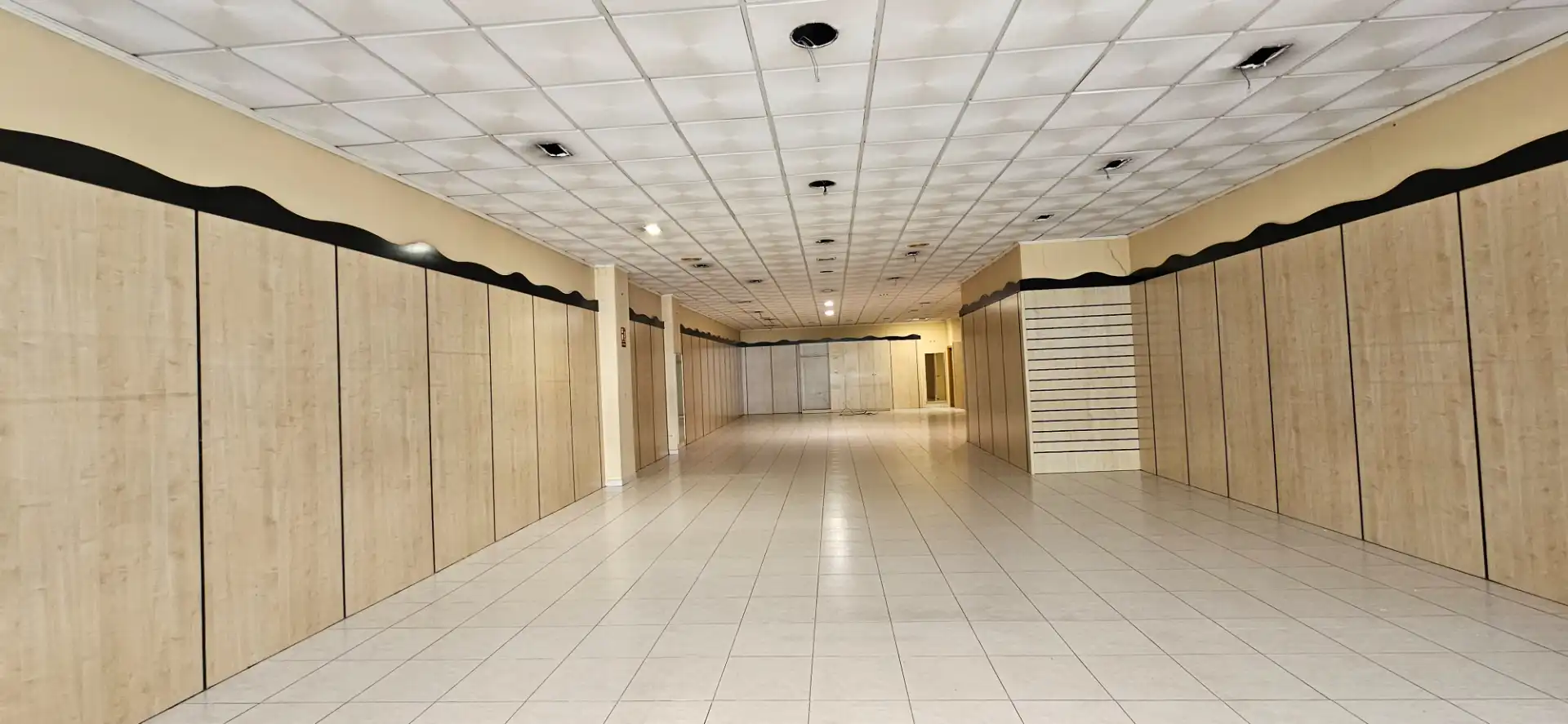 Local comercial en alquiler en Centro Urbano, imagen 26