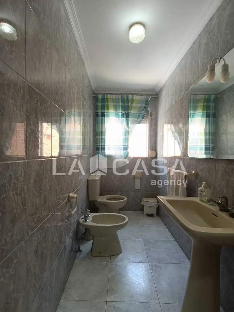 Bany de Casa o xalet en venda en Algeciras amb Terrassa i Traster