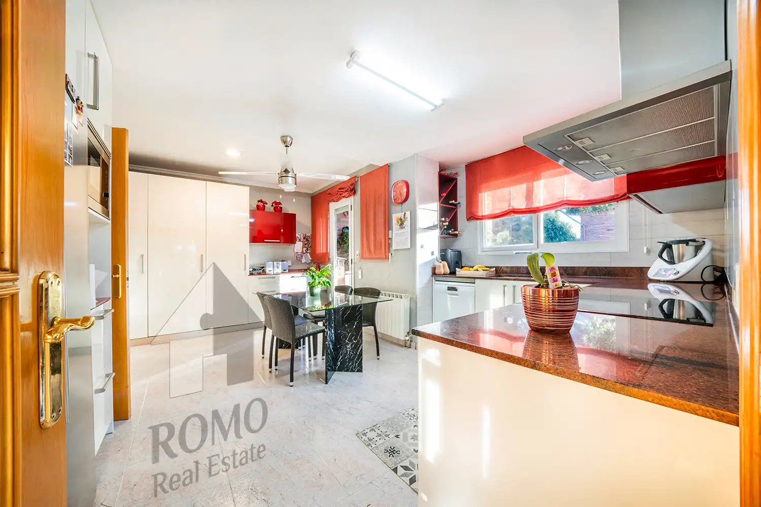Cocina de Casa o chalet en venta en L'Ametlla del Vallès con Aire acondicionado, Calefacción y Jardín privado