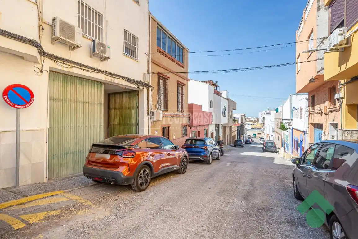 Vista exterior de Local en venda en Algeciras