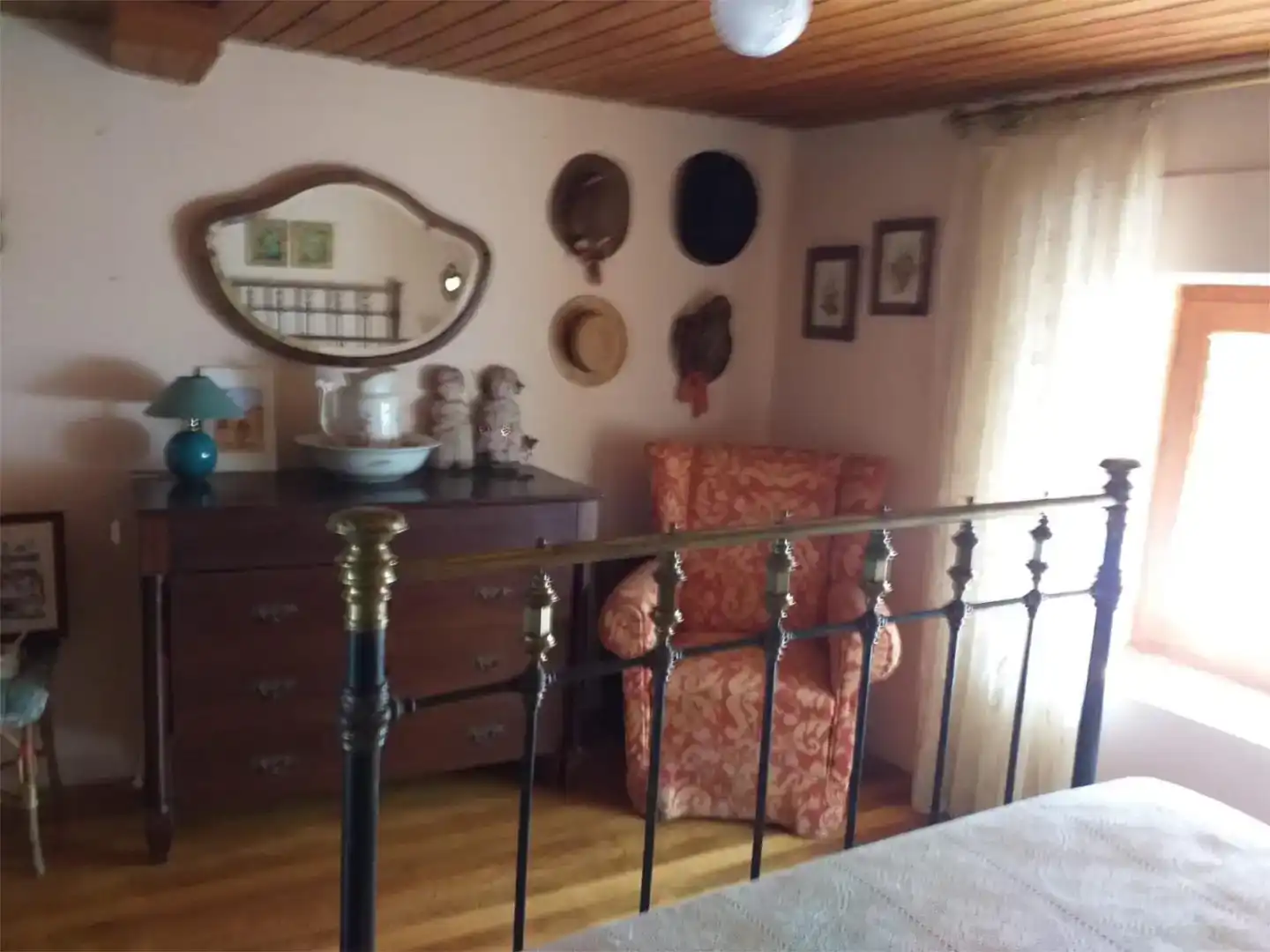 Dormitori de Pis en venda en Saldaña amb Jardí privat, Parquet i Moblat