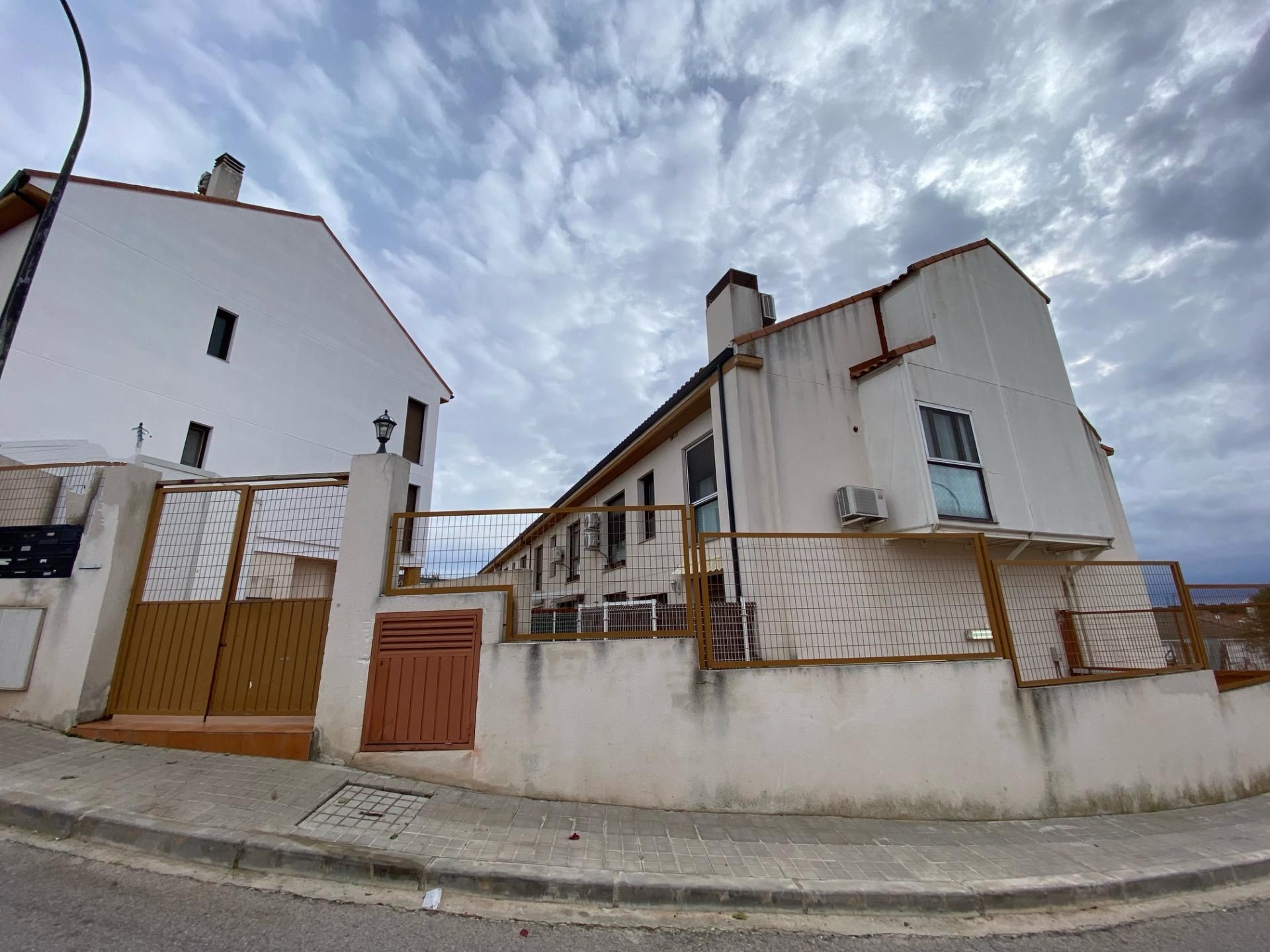 Exterior view of Apartment for sale in Corpa  with Parquet flooring, Terrace and Community pool