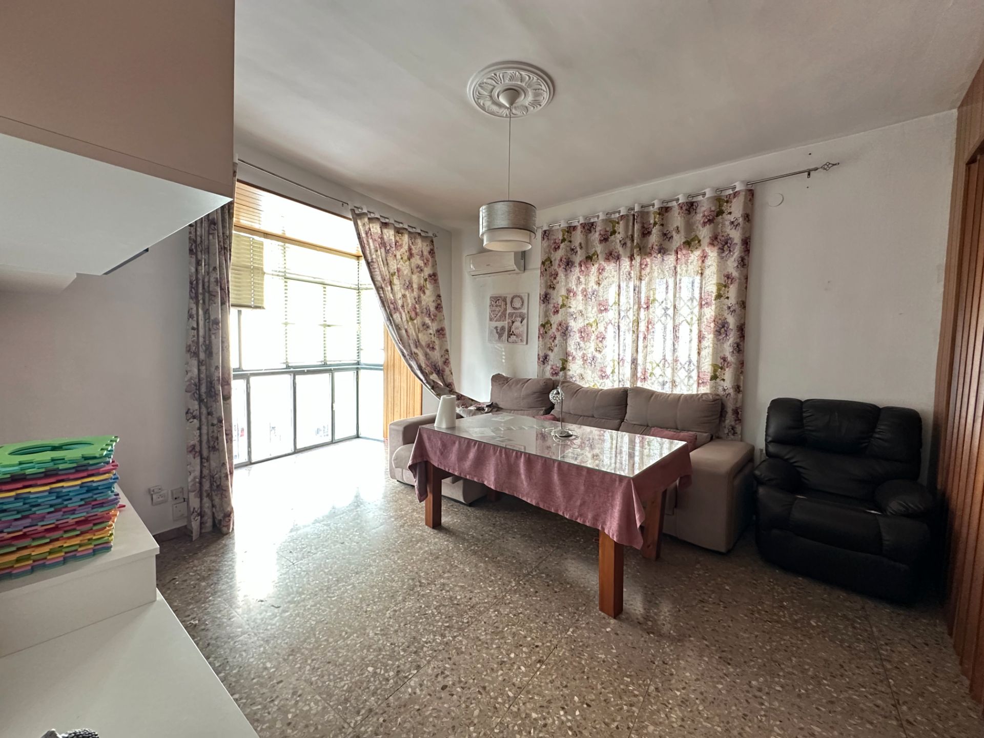 Sala de estar de Casa o chalet en venta en Úbeda con Aire acondicionado y Balcón