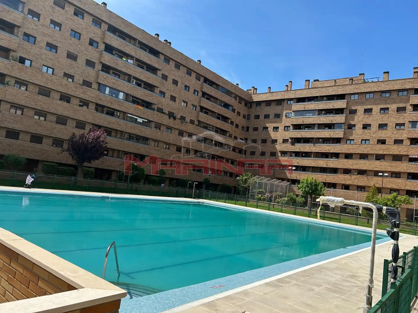 Piscina de Pis en venda en Seseña amb Calefacció, Jardí privat i Terrassa