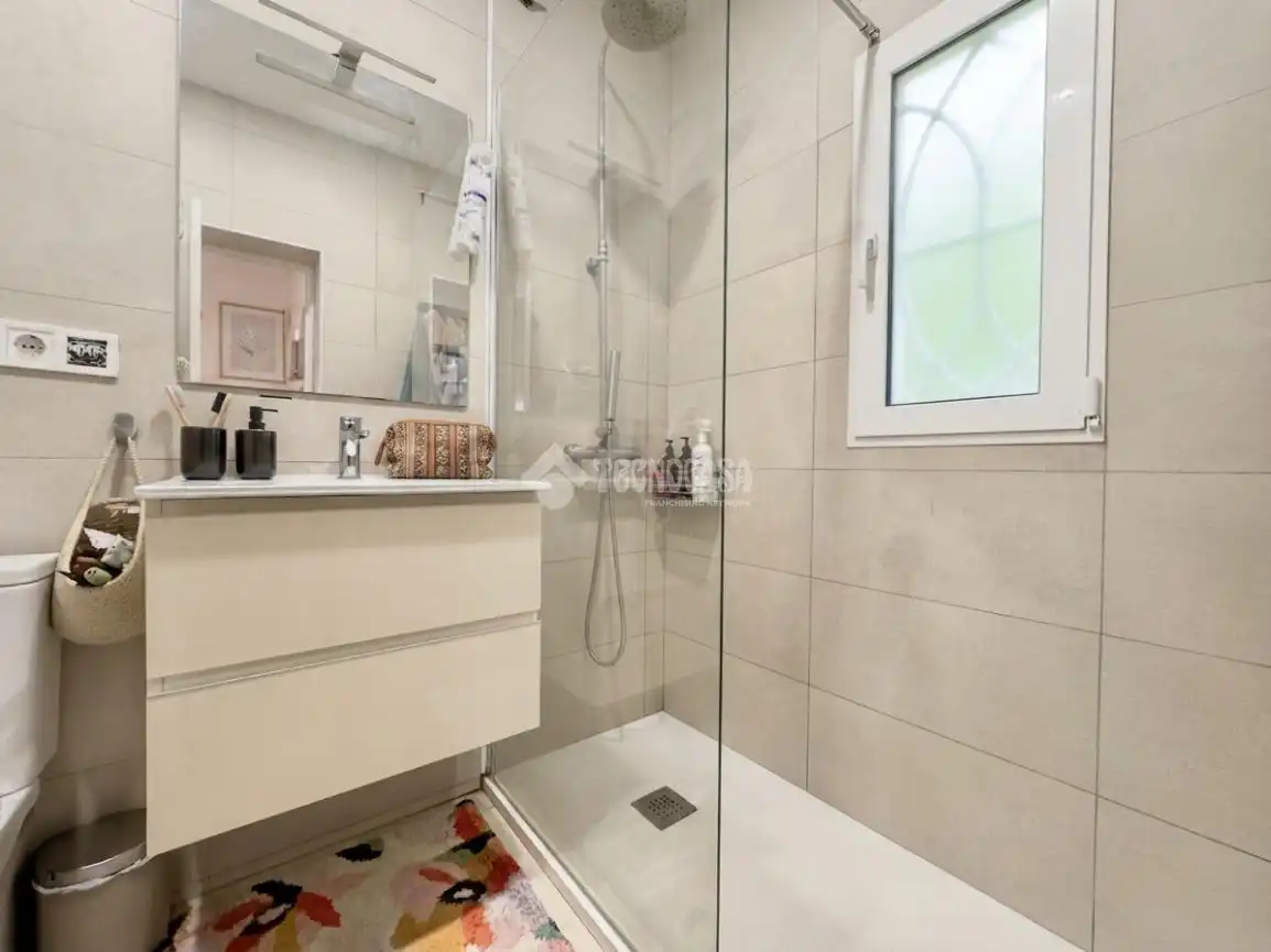 Baño de Piso en venta en Barcelona con Balcón