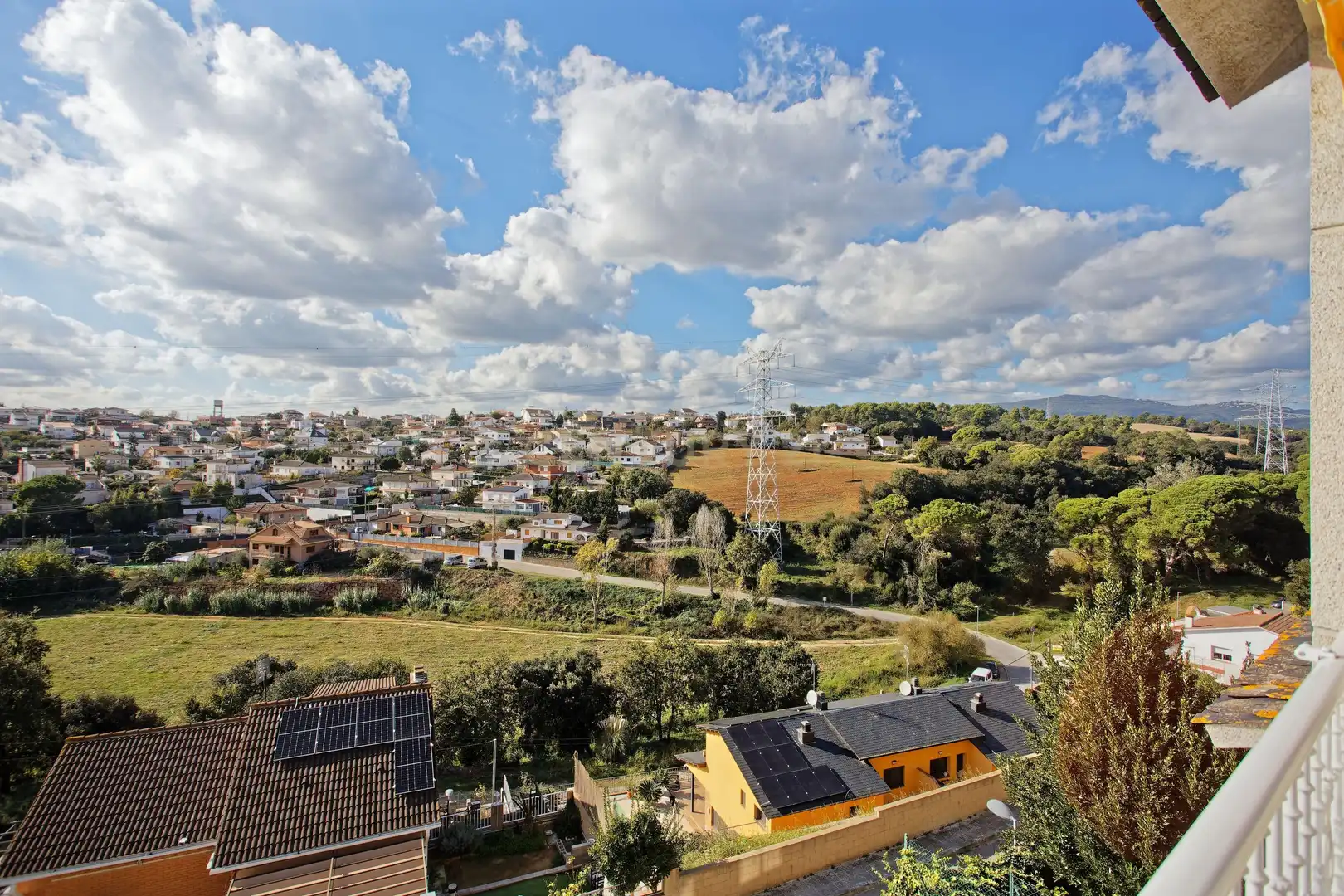 Vista exterior de Casa o chalet en venta en Lliçà d'Amunt con Trastero y Balcón
