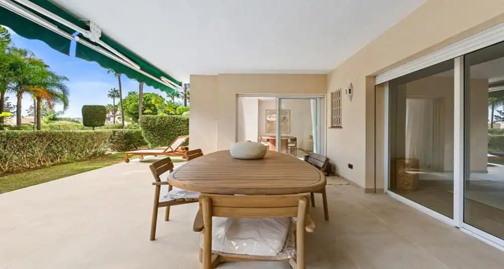 Home with pool for sale in Nueva Andalucía, imagen 4