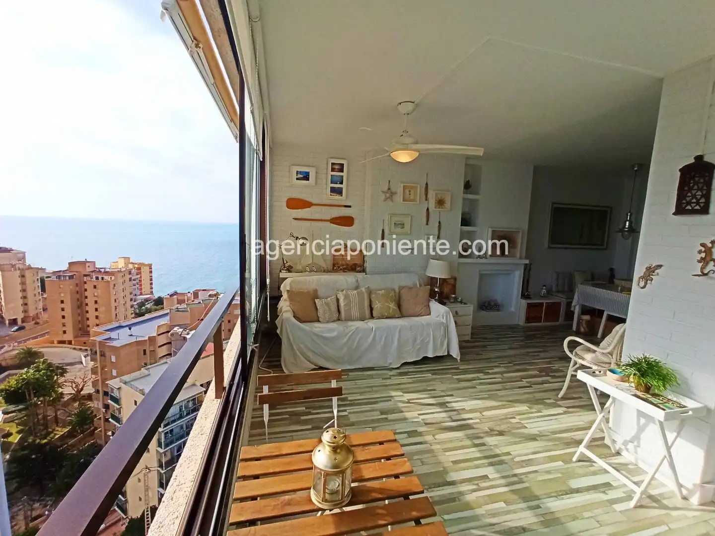 Sala de estar de Apartamento de alquiler en Finestrat con Aire acondicionado, Terraza y Amueblado