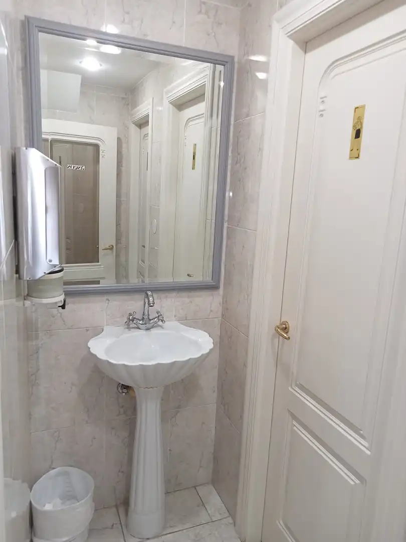 Baño de Local en venta en Portugalete con Aire acondicionado, Calefacción y Terraza