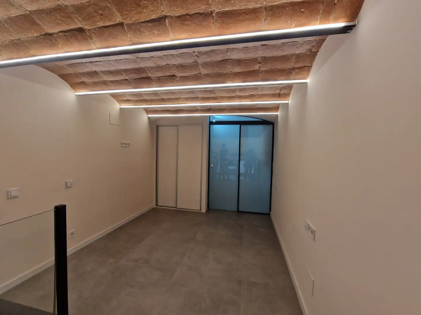 Study for sale in Barcelona  with Oven and Alarm