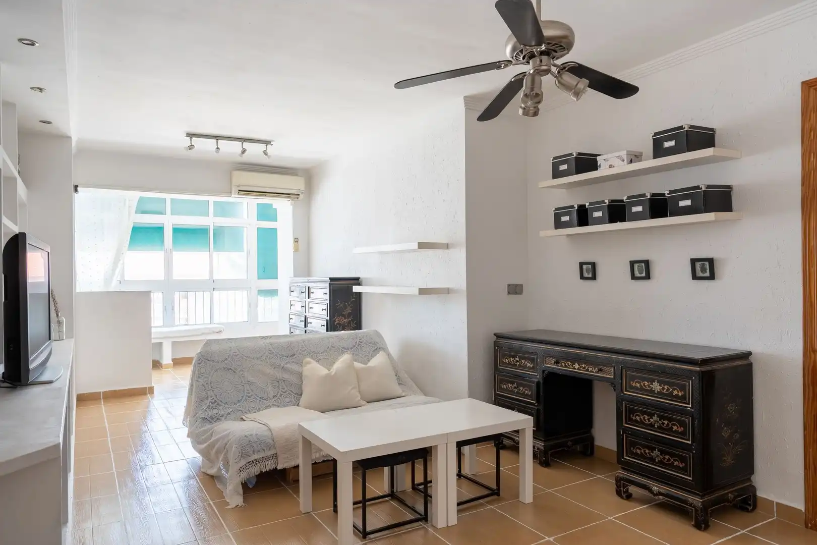 Sala d'estar de Apartament en venda en Fuengirola amb Terrassa