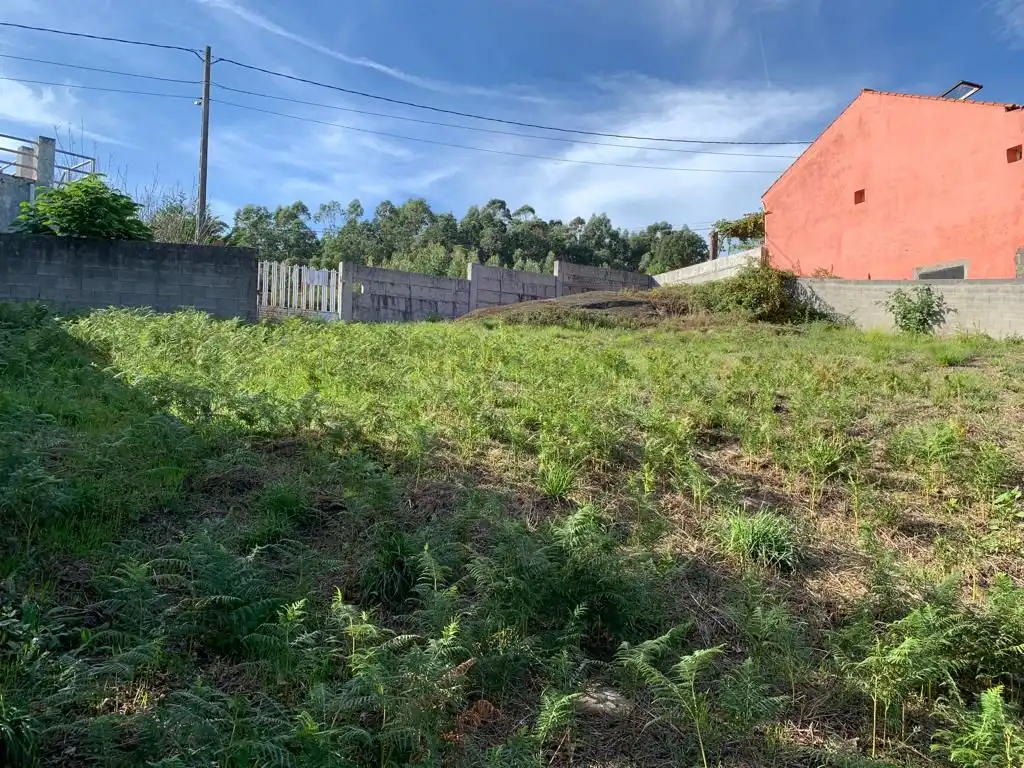 Wohnbaugrundstück zum Verkauf in Rúa Xiabre