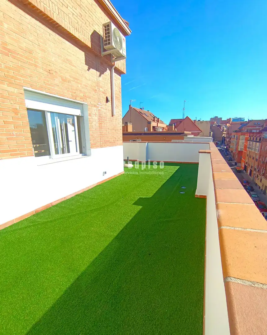 Terrasse von Dachboden zum Verkauf in Madrid mit Klimaanlage, Heizung und Parkett