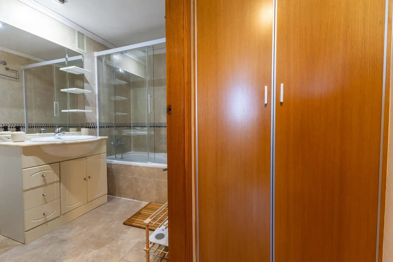 Bathroom of Flat for sale in Sagunto / Sagunt  with Air Conditioner, Heating and Storage room