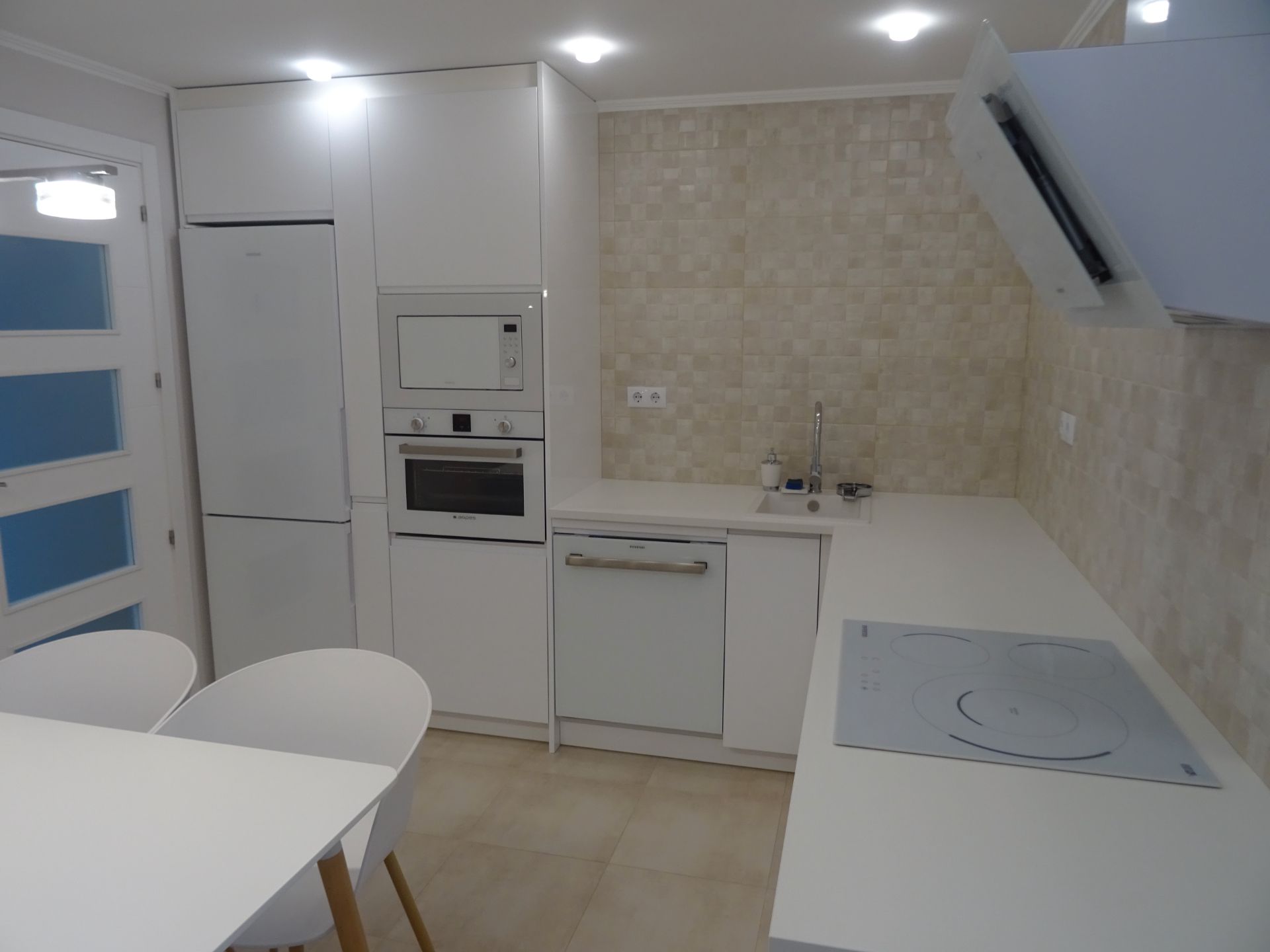 Kitchen of Flat for sale in Benicull de Xúquer  with Air Conditioner, Furnished and Oven