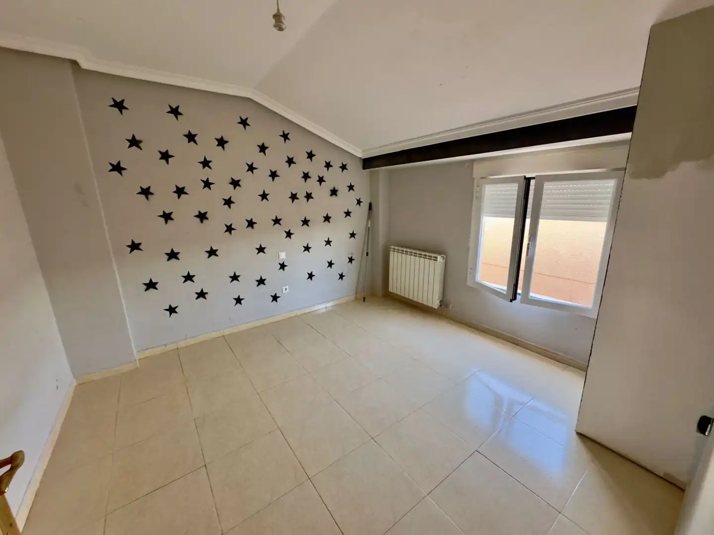 Habitación de Ático en venta en Valdepeñas con Terraza y Balcón