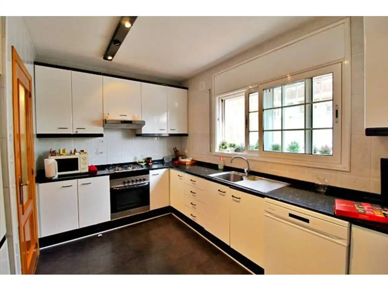 House with garden for sale in Calle Puigmal, imagen 10