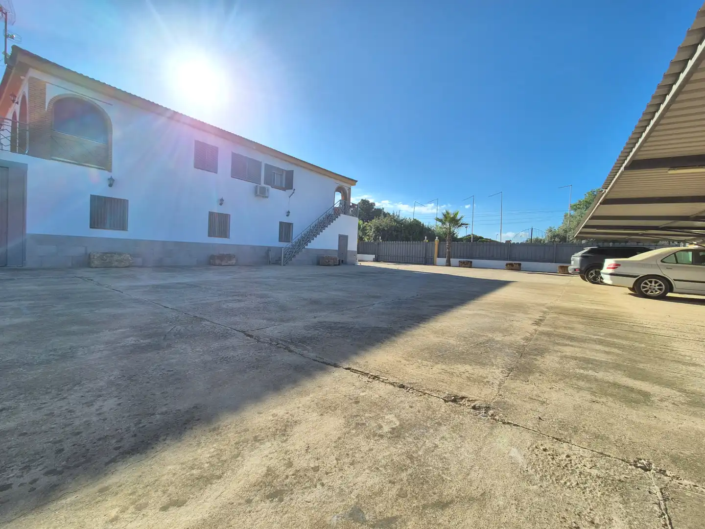 Exterior view of Houses for sale in La Rinconada  with Air Conditioner, Private garden and Terrace