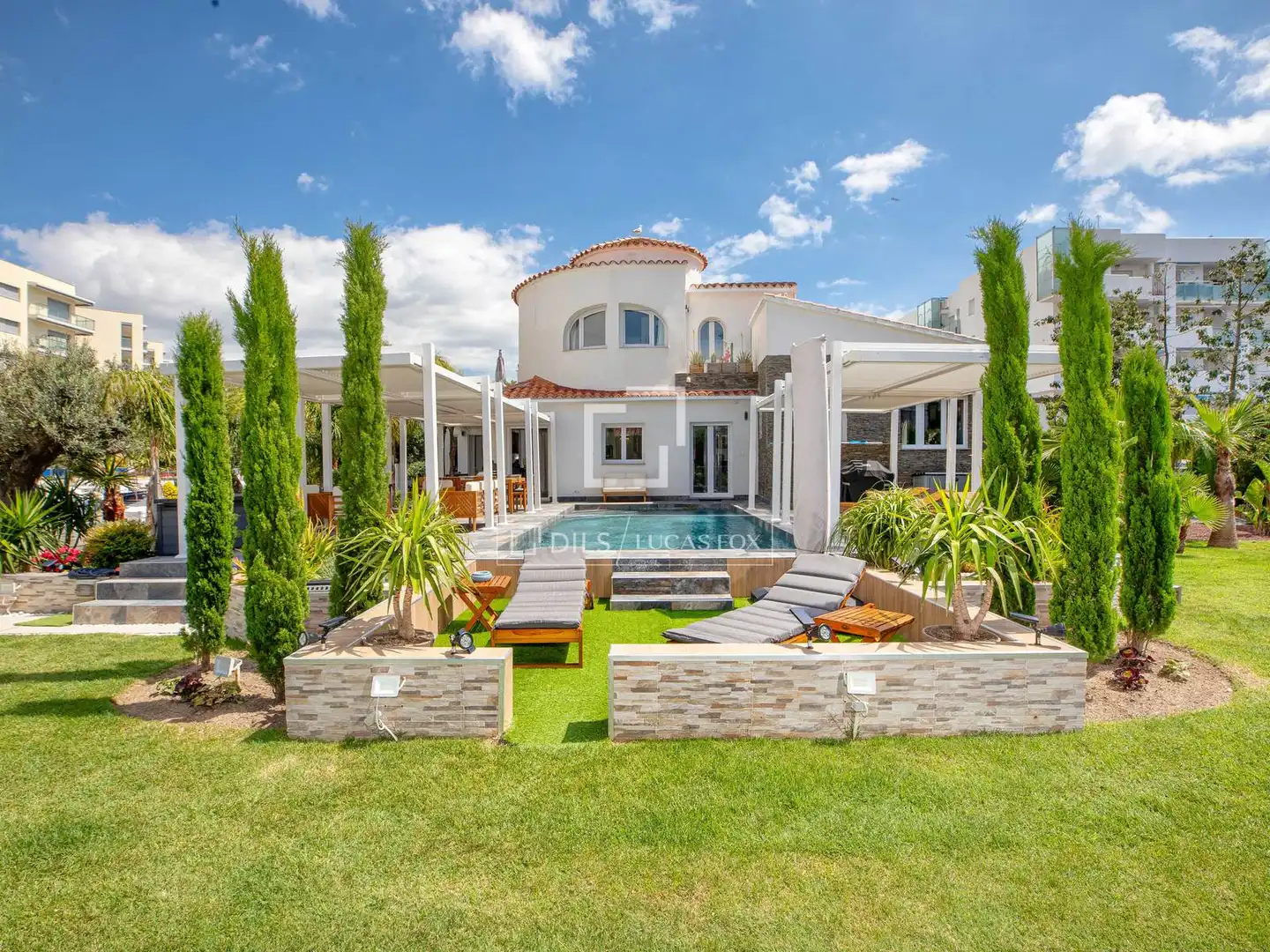 Detached house with pool for sale in Santa Margarita