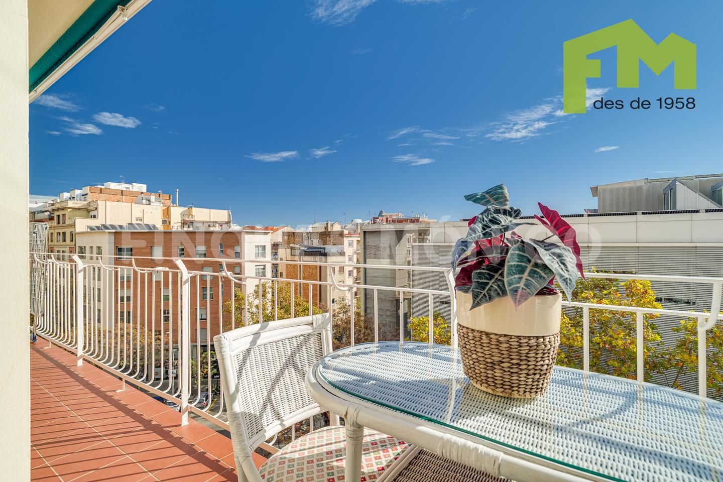 Vista exterior de Pis en venda en  Barcelona Capital amb Aire condicionat, Terrassa i Moblat