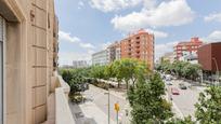 Vista exterior de Apartament en venda en  Barcelona Capital amb Traster i Balcó