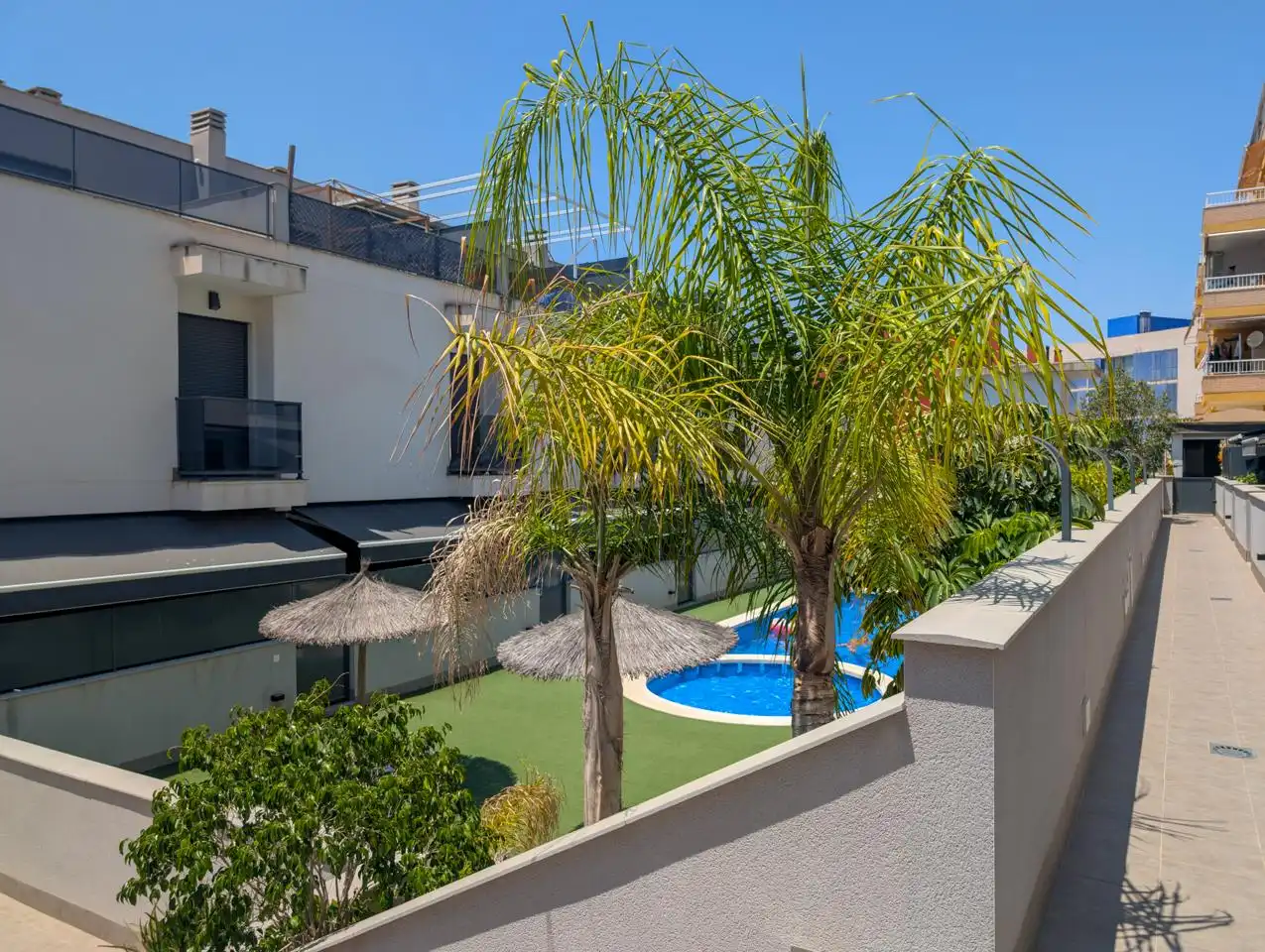 Piscina de Casa adosada en venta en Santa Pola con Aire acondicionado, Calefacción y Parquet